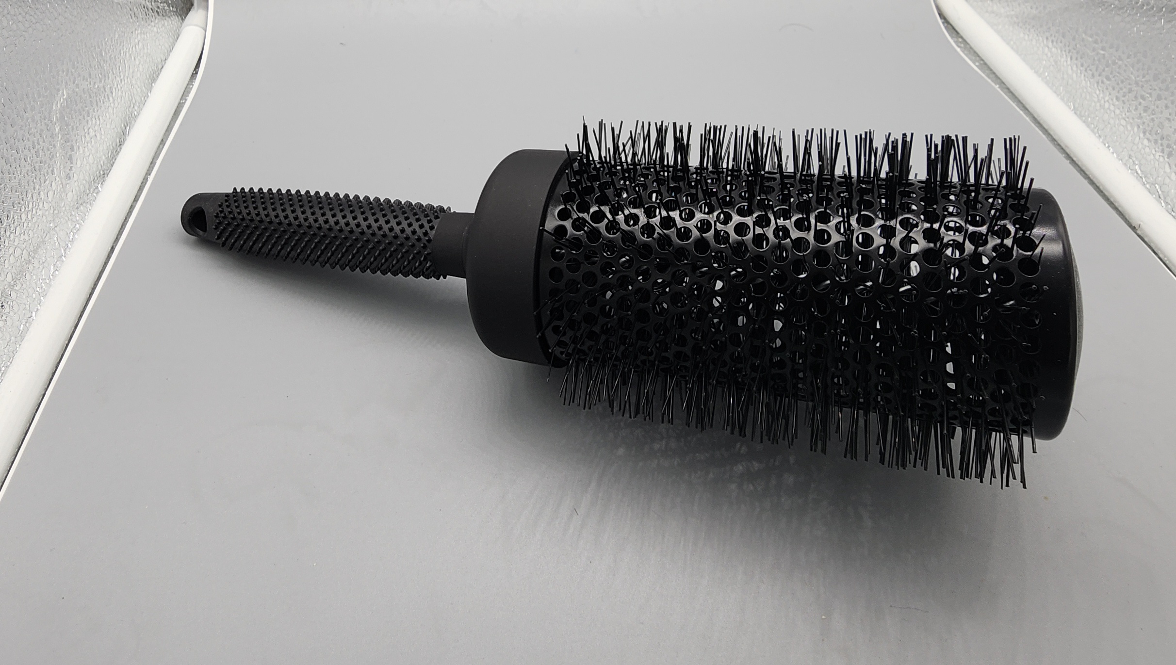 Ergo Ionic Ceramic Professional Round Brush 2.25"